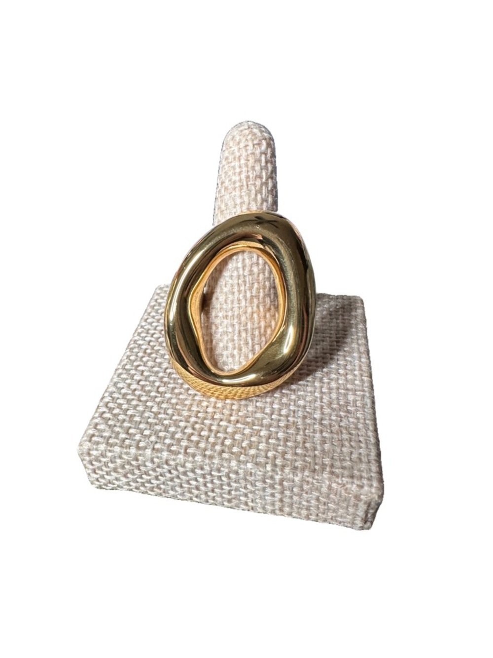 5/$25 😻 Gold Abstract Oval Statement Ring